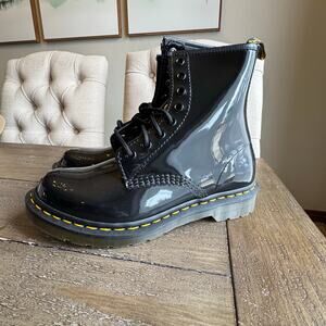 Dr Martens Women's Size 7 EU 38 Lug Sole Patent Leather Lace Up Combat Boots NEW